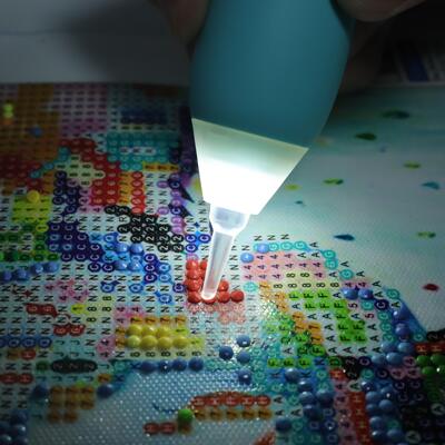 Factory Direct Sale Hot Selling JSK Metal DIY Tools 3 Suction 3 LED Type-C 4 Tips Auto-suction Diamond Dotting Tool